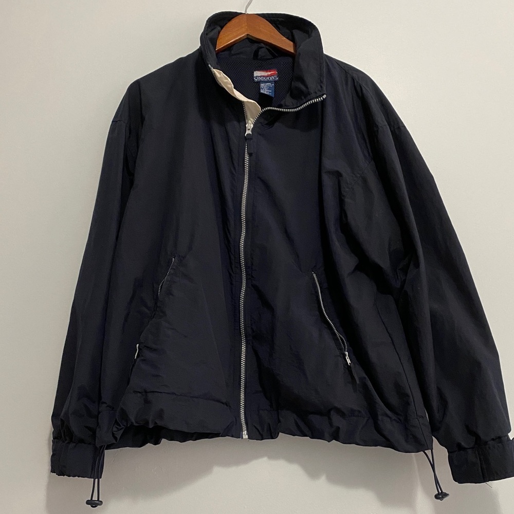 SandsPoint jacket  with hood and zipped pockets